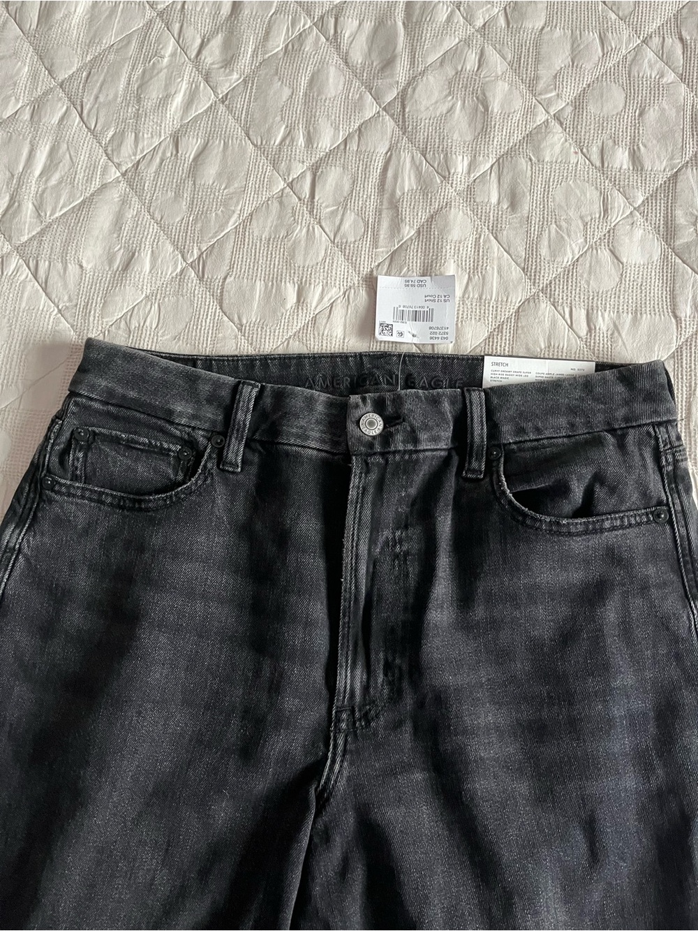 American Eagle CURVY DREAMY DRAPE
SUPER HIGH-RISE
BAGGY WIDE LEG Size 12 - Picture 3 of 8